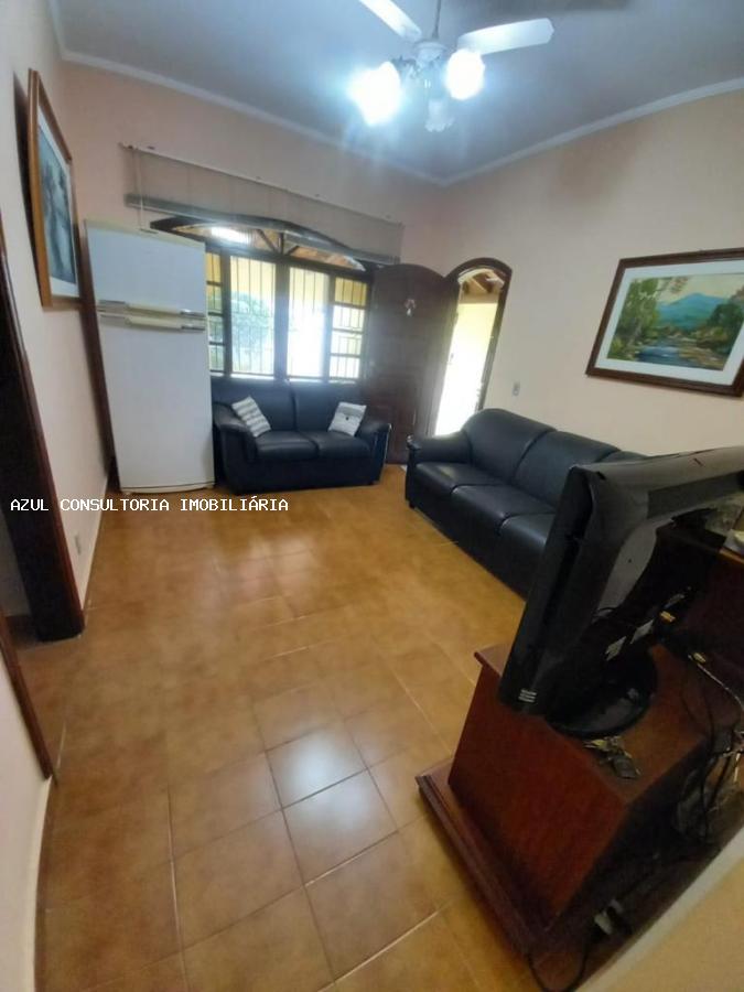 Casa à venda com 3 quartos, 360m² - Foto 12