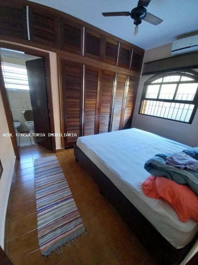 Casa à venda com 3 quartos, 360m² - Foto 26