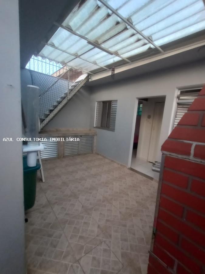 Casa à venda com 4 quartos, 137m² - Foto 2